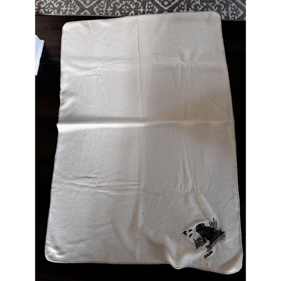Cabela's Other - Dog And Ducks Embroidery Throw 42"x60" Cream Color By Cabelas